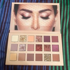 HUDA BEAUTY New Nude Palette